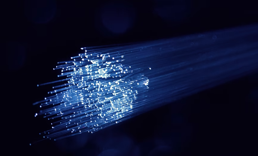 what is fiber internet - fiber optic cables
