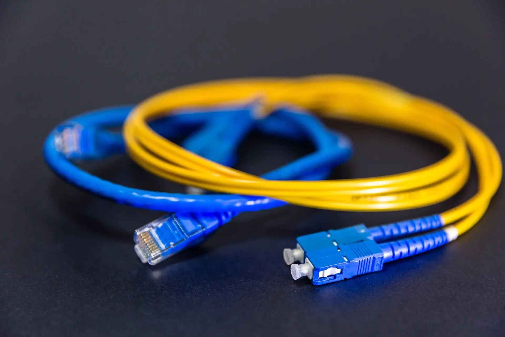 What Is The Difference Between Fiber Optic And Cable Internet?